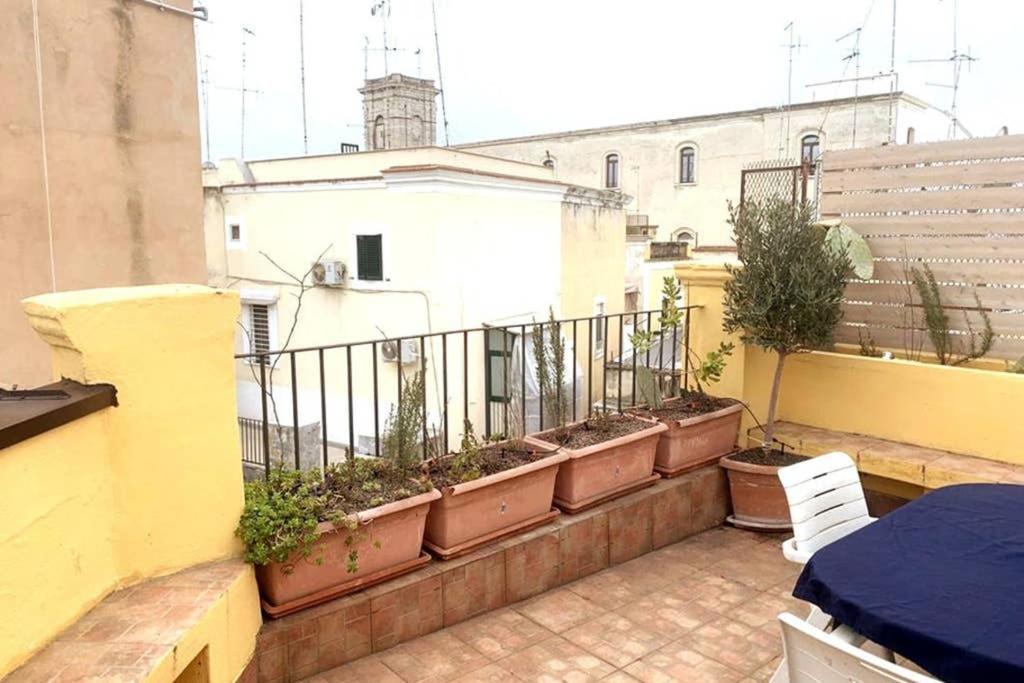 Corte Middorusso Bari Buitenkant foto
