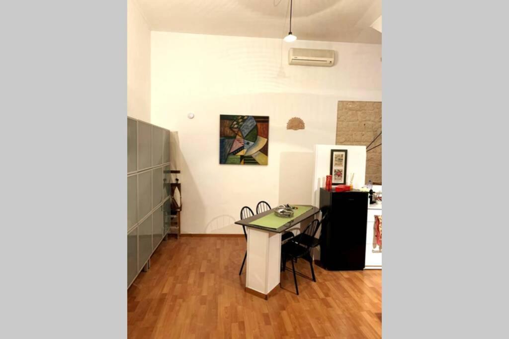 Corte Middorusso Bari Buitenkant foto